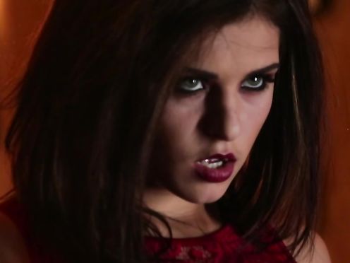 Gerina - Leah Gotti Posing