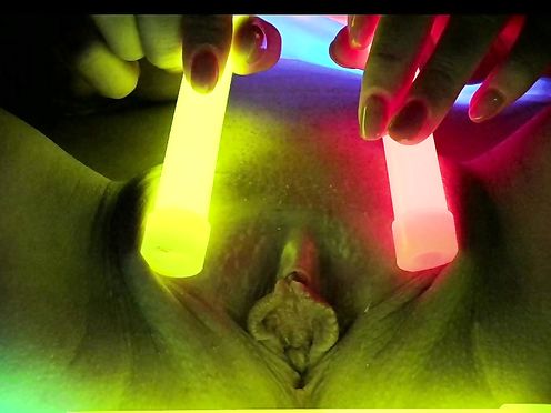 Glow Of The Night - Lisa Dawn