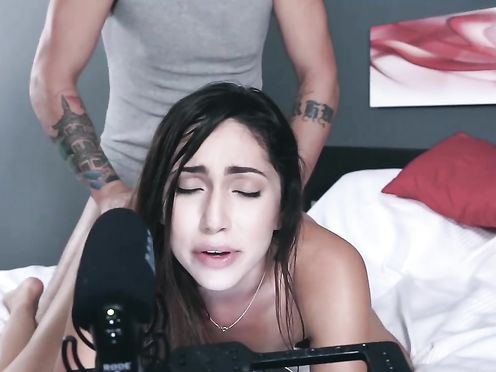 Famously Familiar First Timer